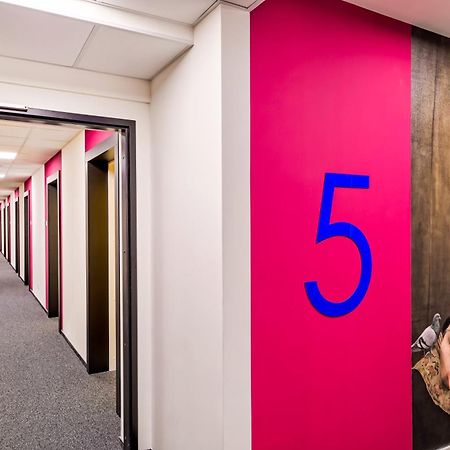 Easy One Premium Art Aparthotel Krakow Bagian luar foto