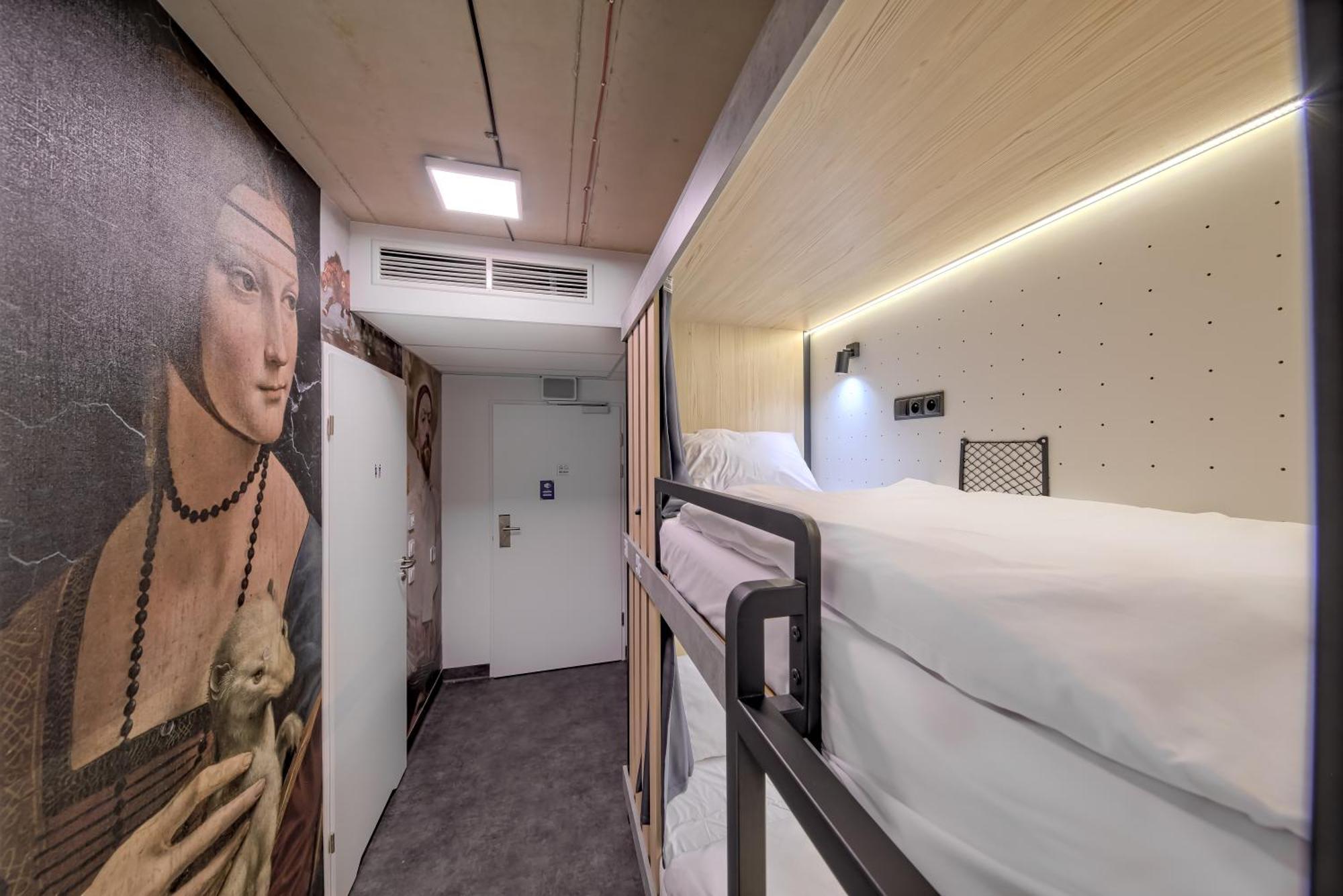 Easy One Premium Art Aparthotel Krakow Bagian luar foto