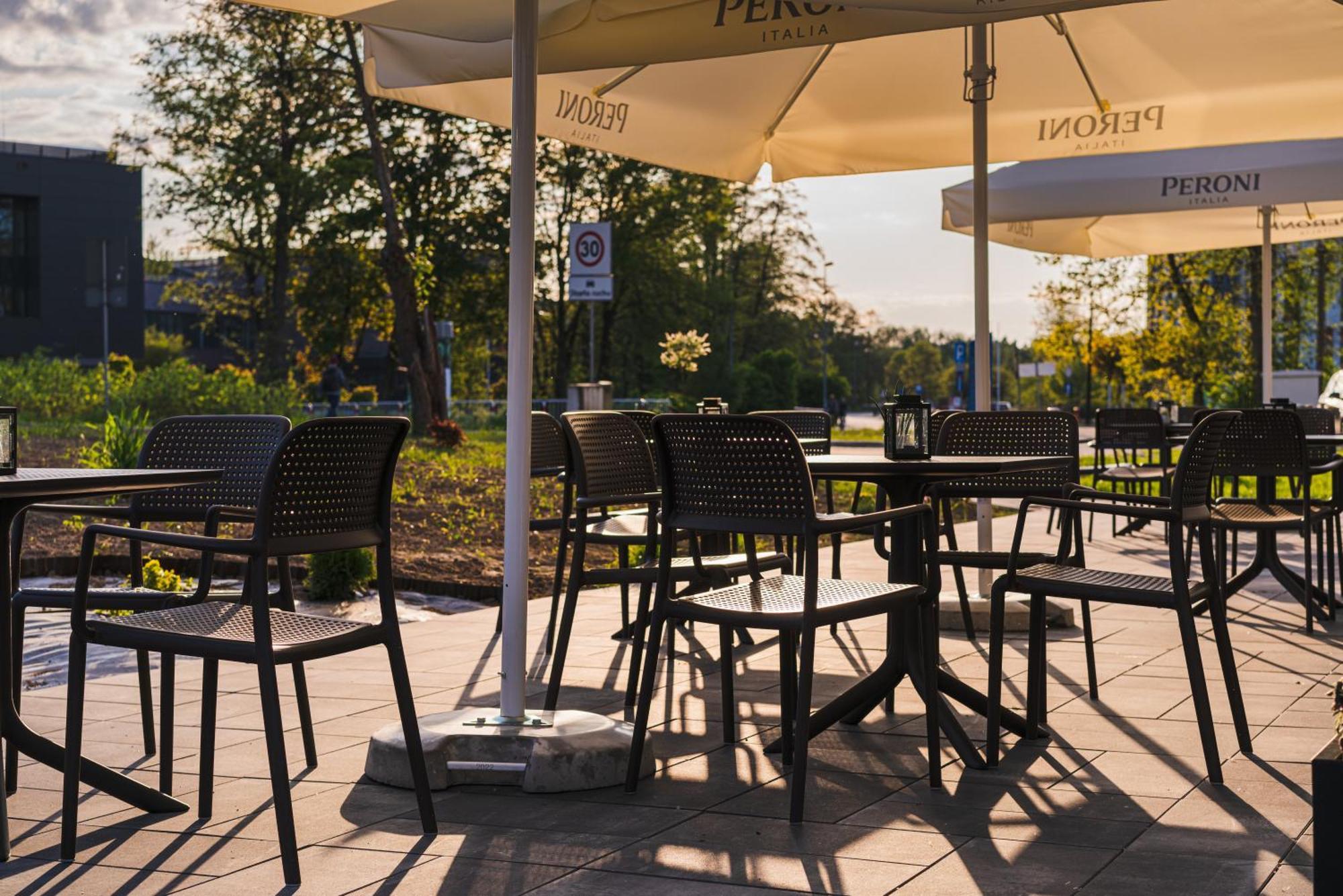 Easy One Premium Art Aparthotel Krakow Bagian luar foto