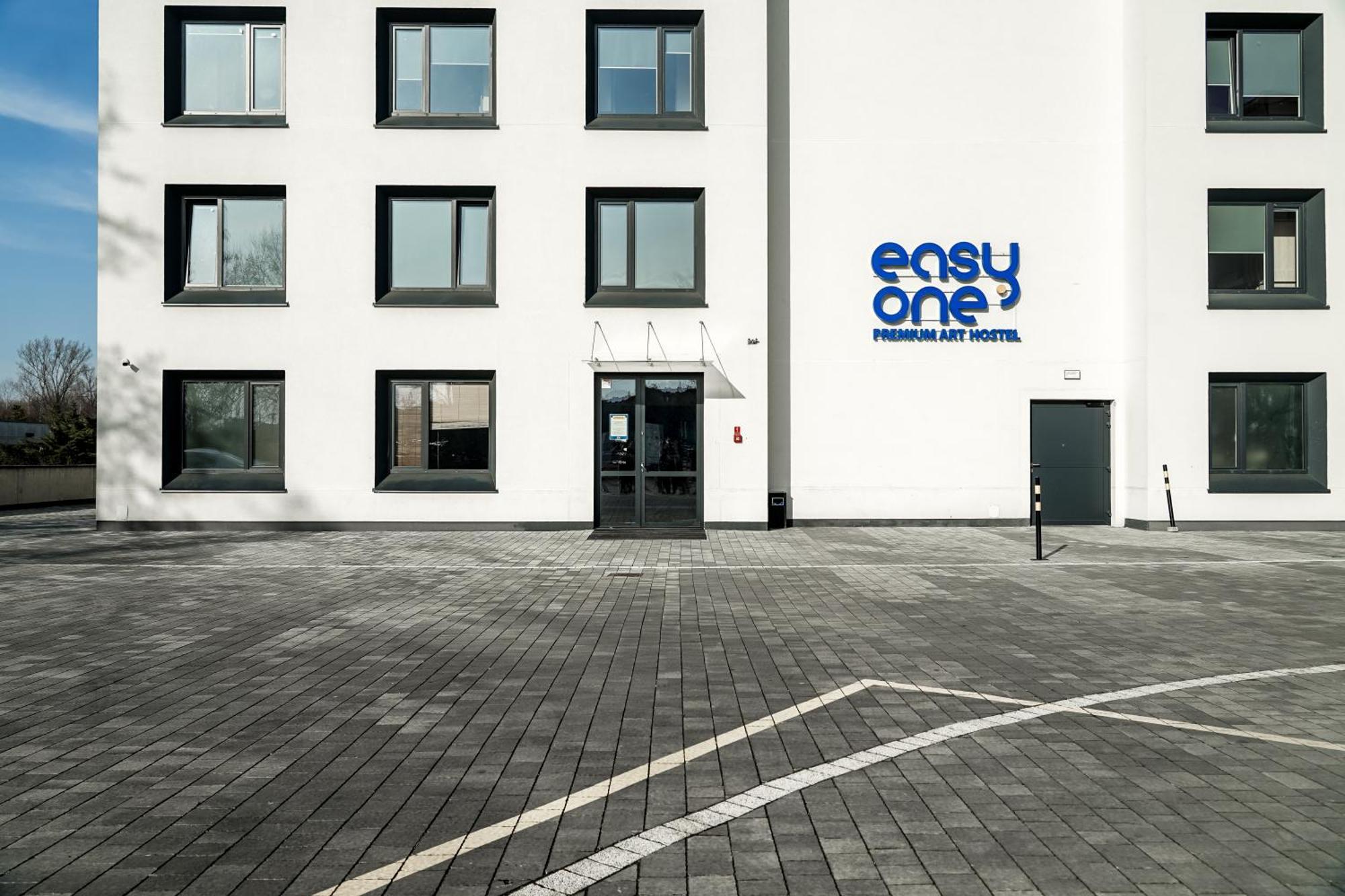 Easy One Premium Art Aparthotel Krakow Bagian luar foto