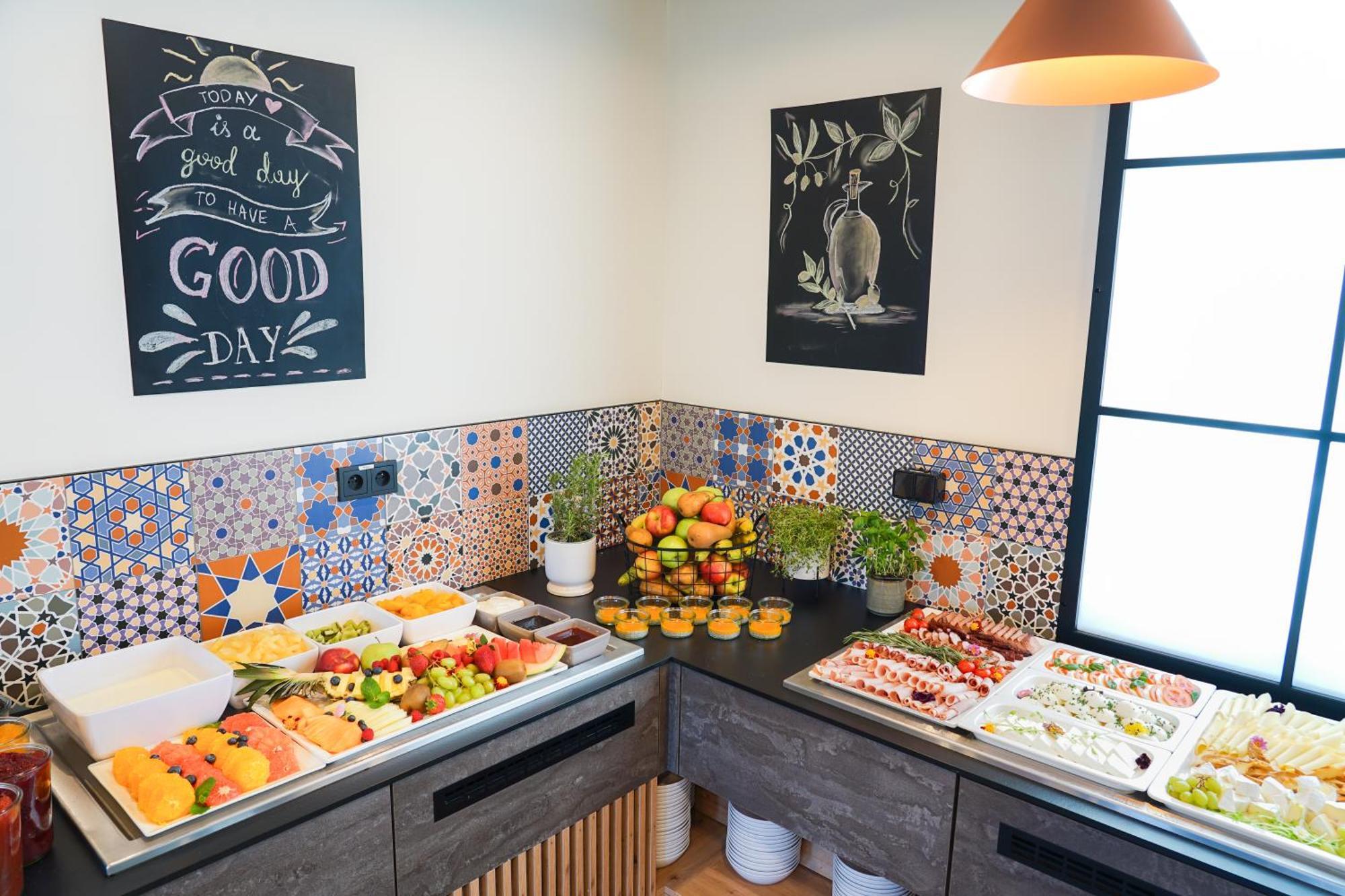 Easy One Premium Art Aparthotel Krakow Bagian luar foto